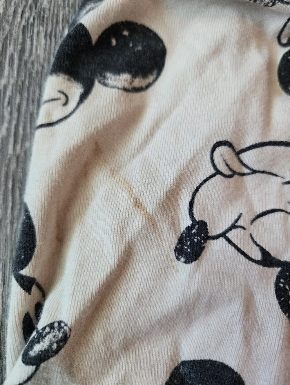 2T Boys Or Girls Disney Black and Cream Mickey Mouse Pajama Setoy